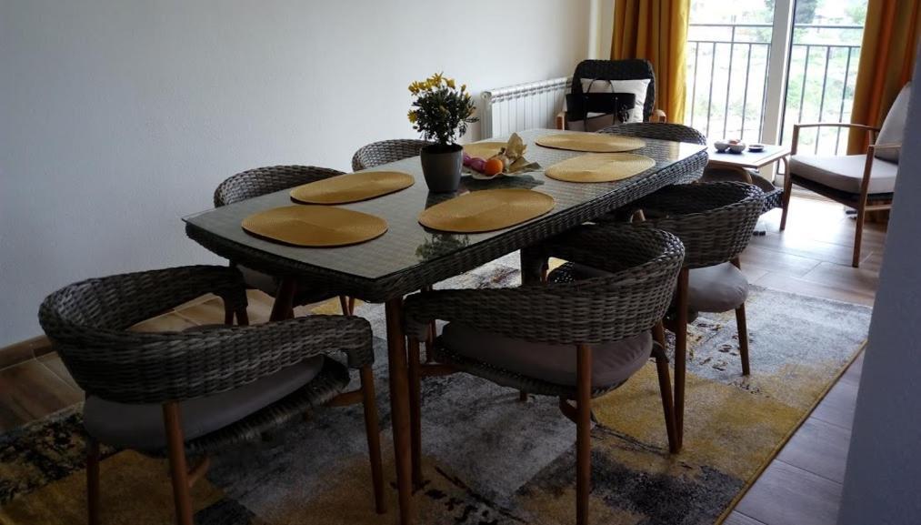 Apartments Maljevic بار المظهر الخارجي الصورة