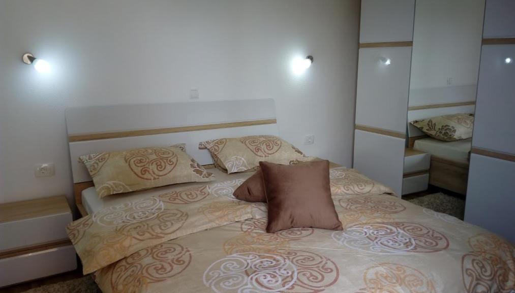 Apartments Maljevic بار المظهر الخارجي الصورة